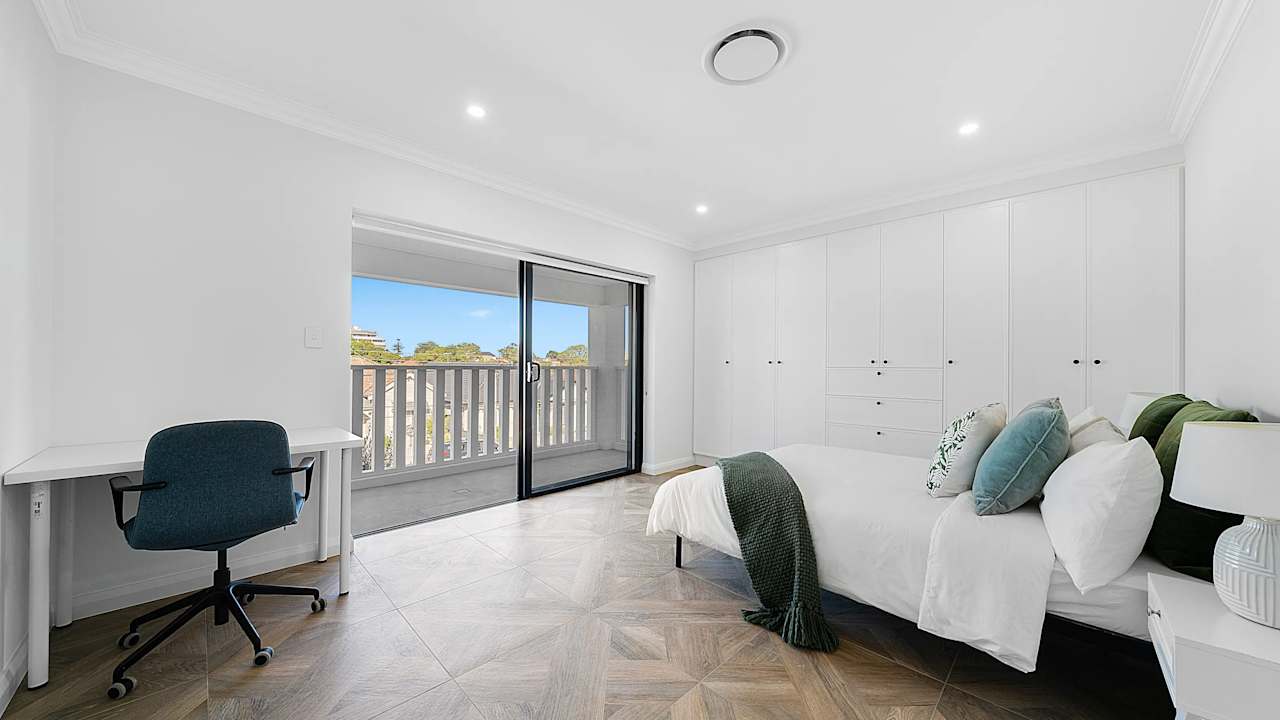 Room in a share house