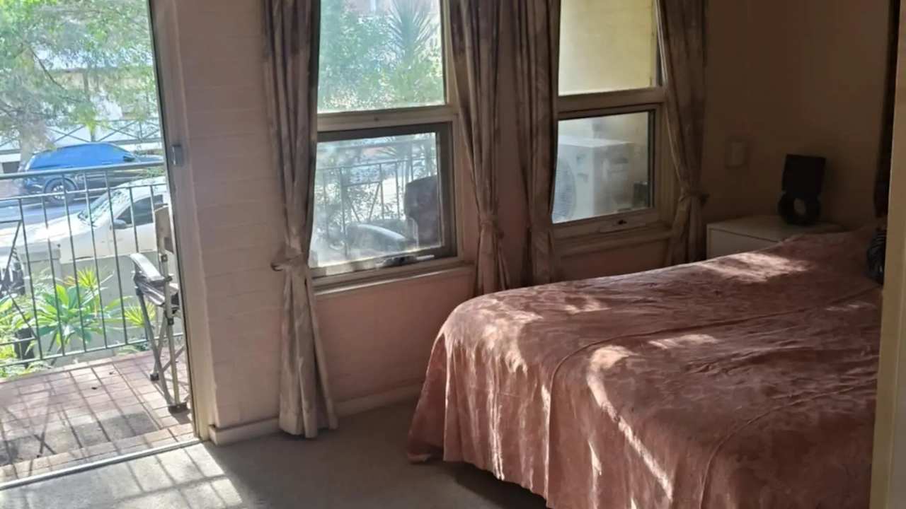 Furnished room in a share house