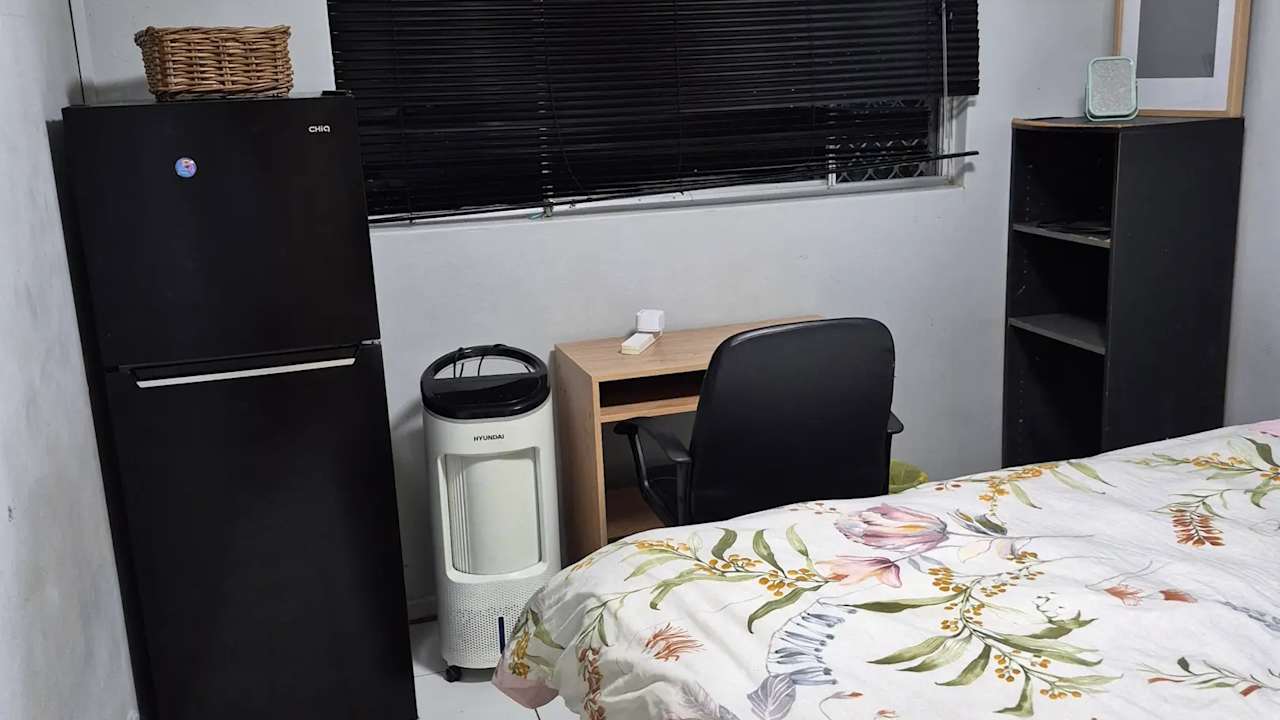 Furnished room in a flatshare