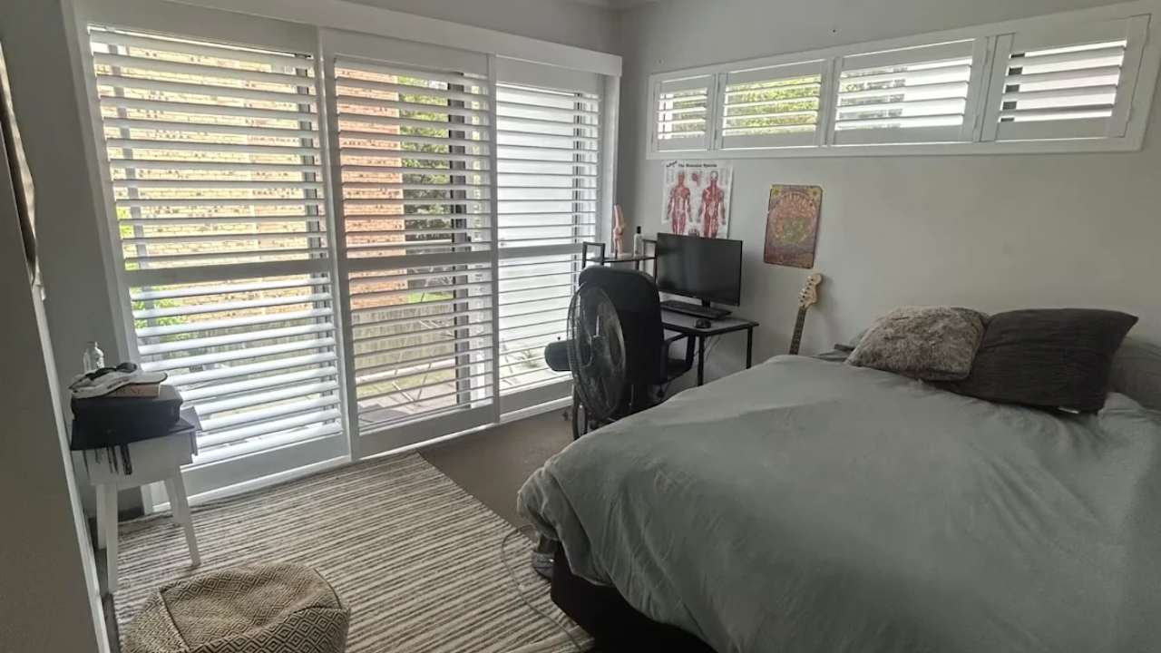 Unfurnished room with own bathroom