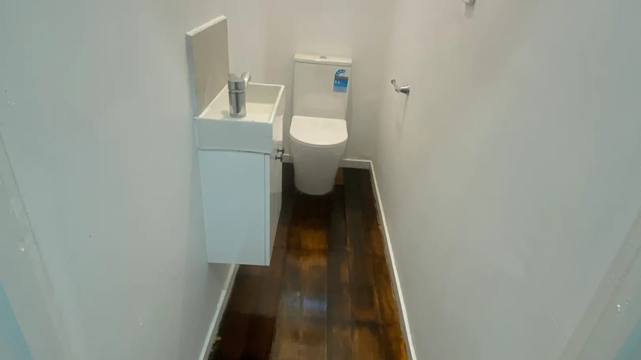 Furnished room with own bathroom