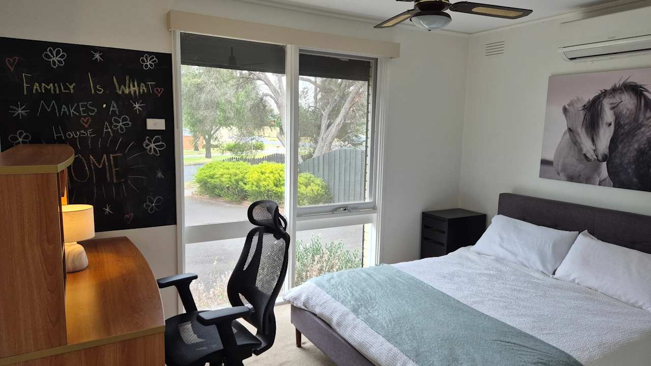 Furnished room in a share house