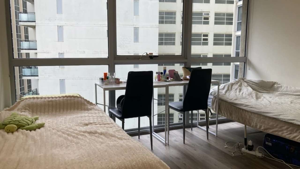 Furnished room in a flatshare