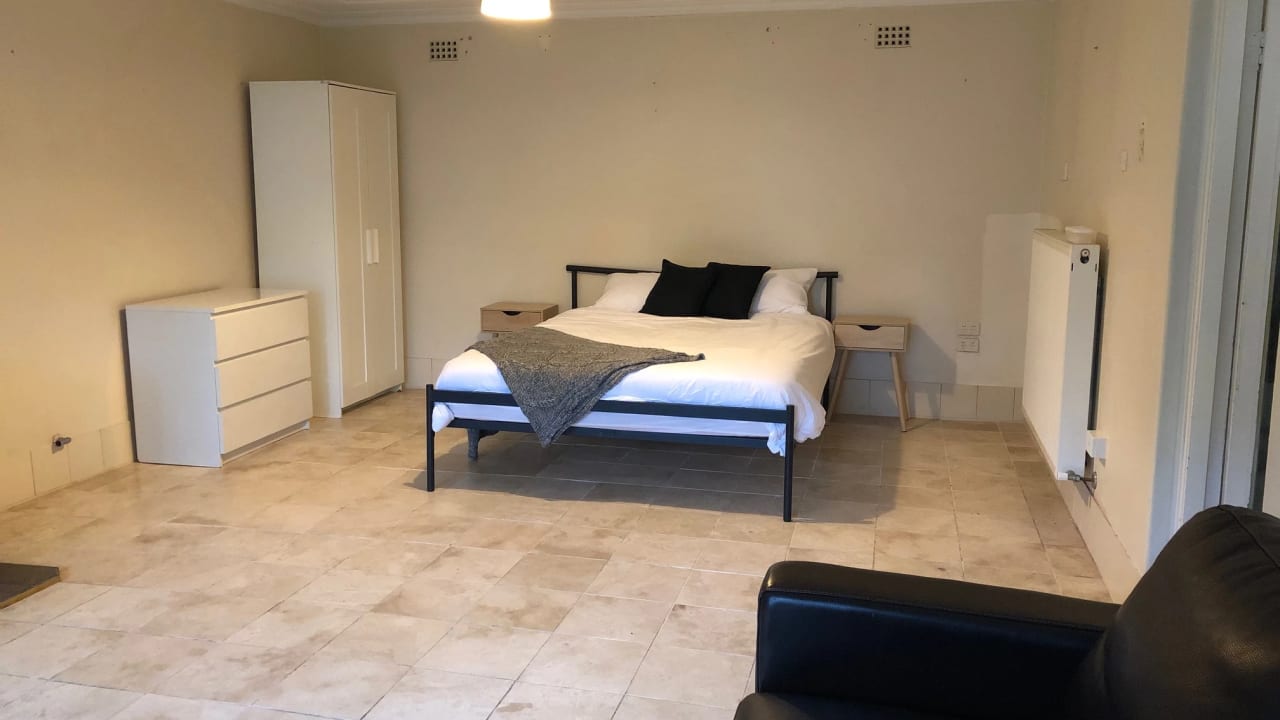 Furnished room in a share house