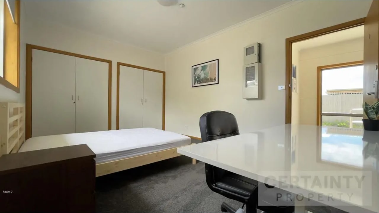 Furnished room in a share house