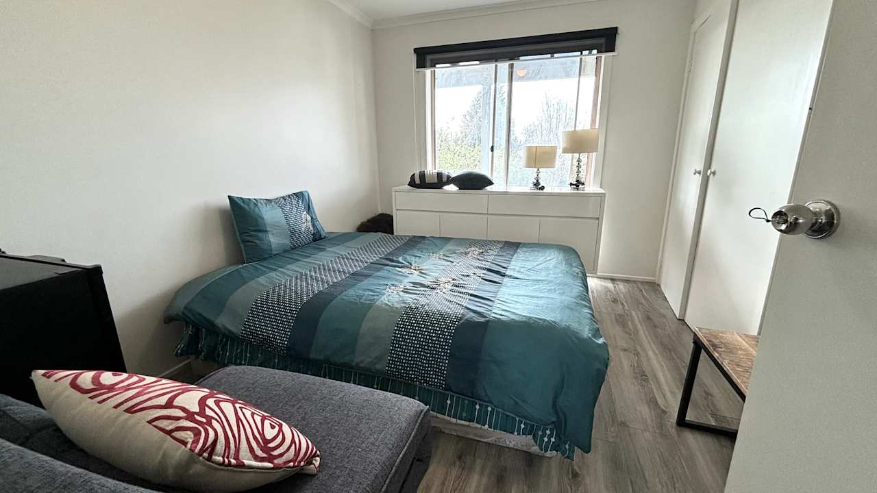 Room in a share house