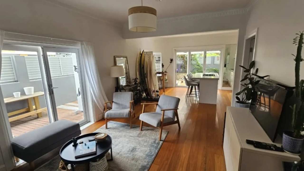 Unfurnished room in a flatshare