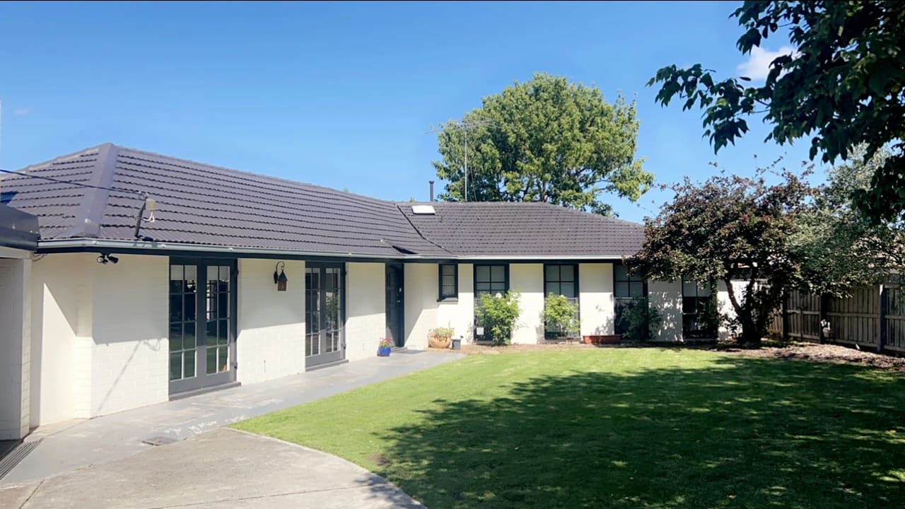 Unfurnished room with own bathroom