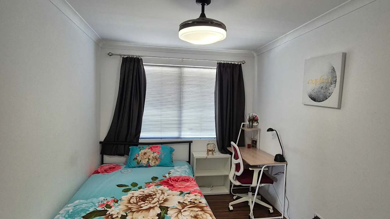 Furnished room in a share house