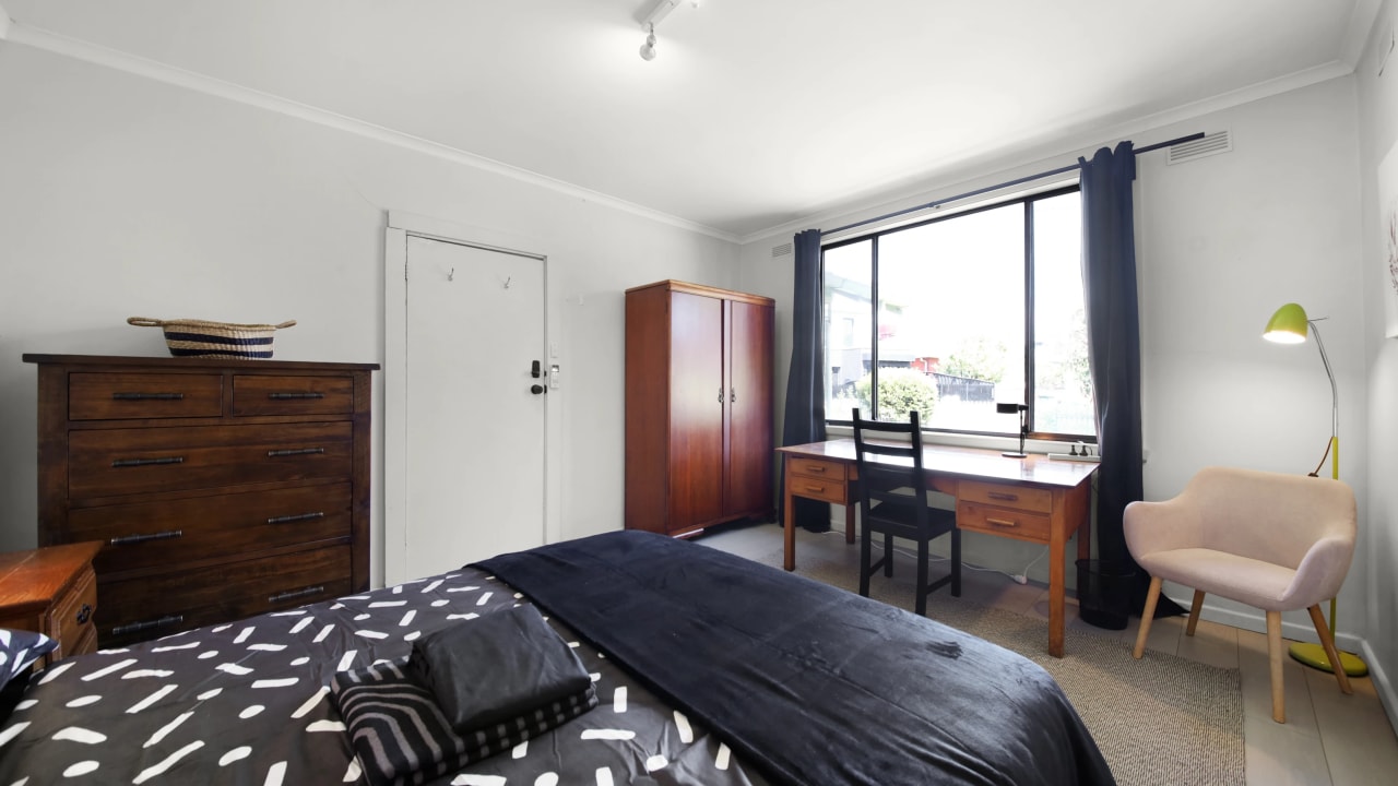 Furnished room in a share house