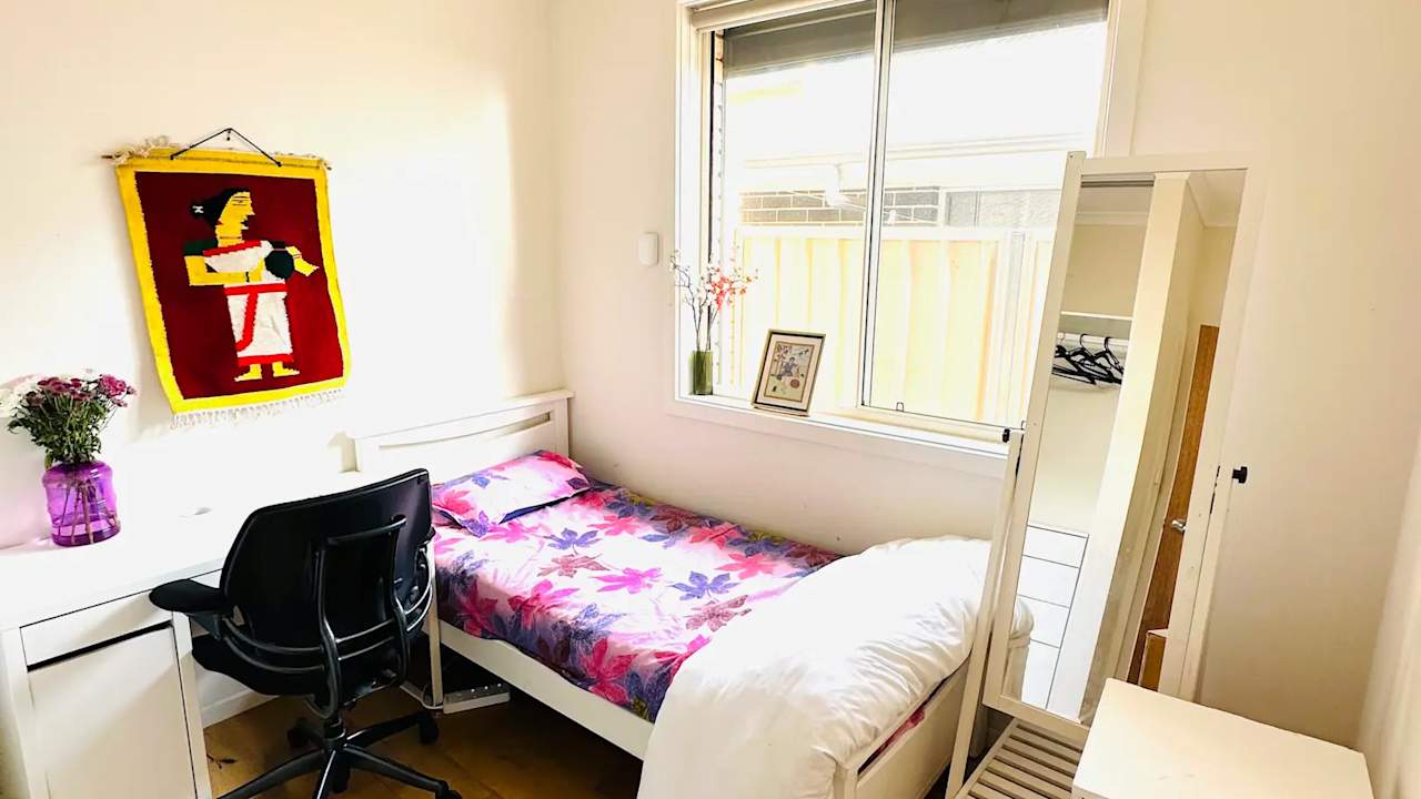 Furnished room with own bathroom