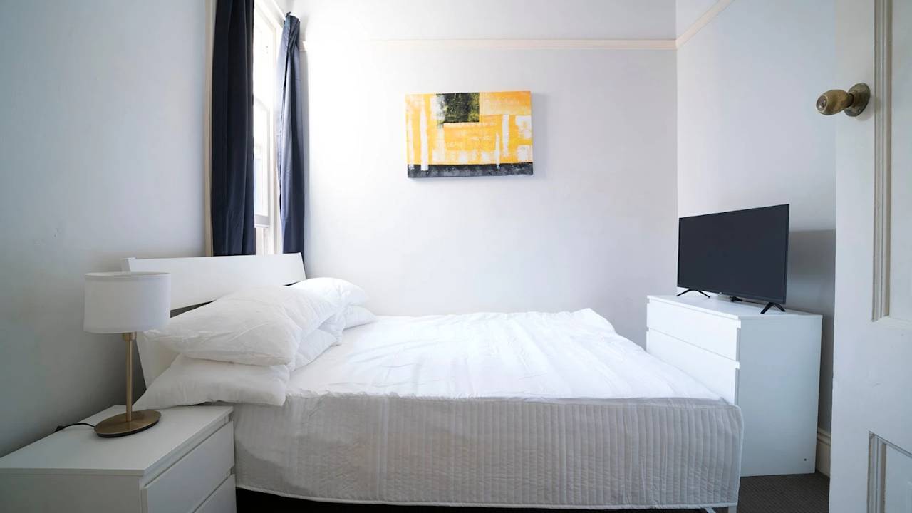 Furnished room in a share house