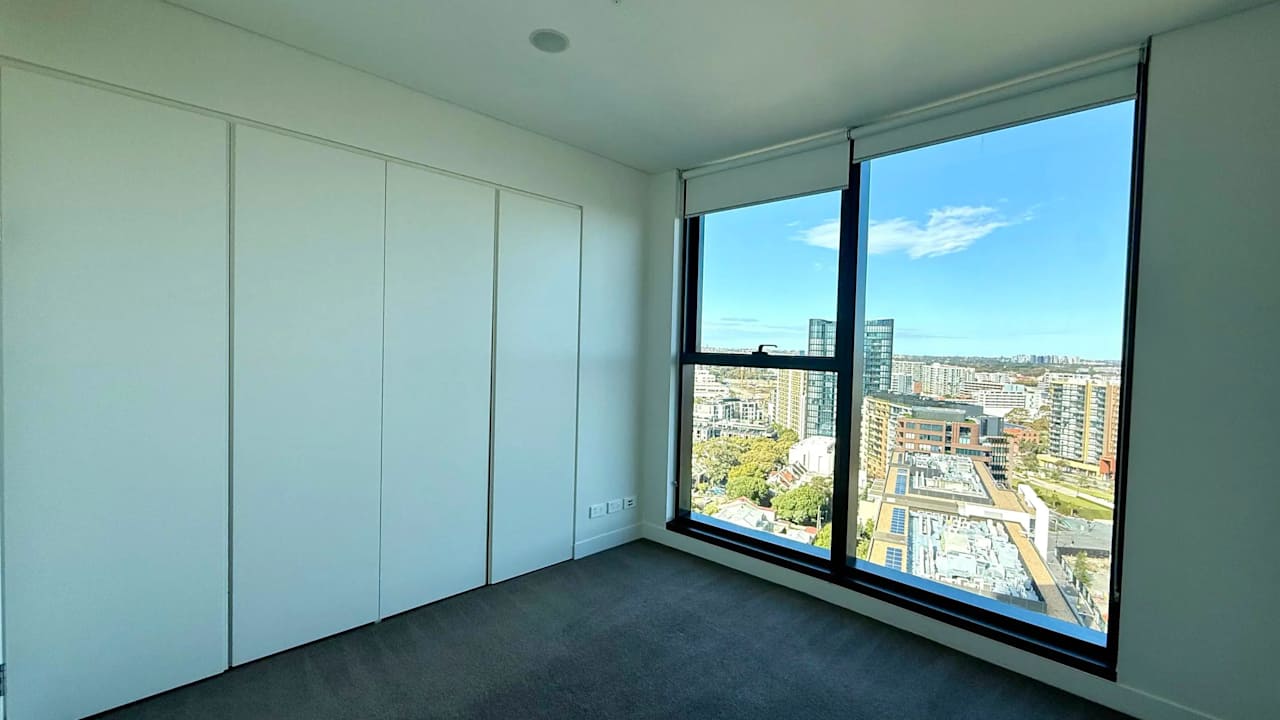 Whole property with 2 rooms for rent