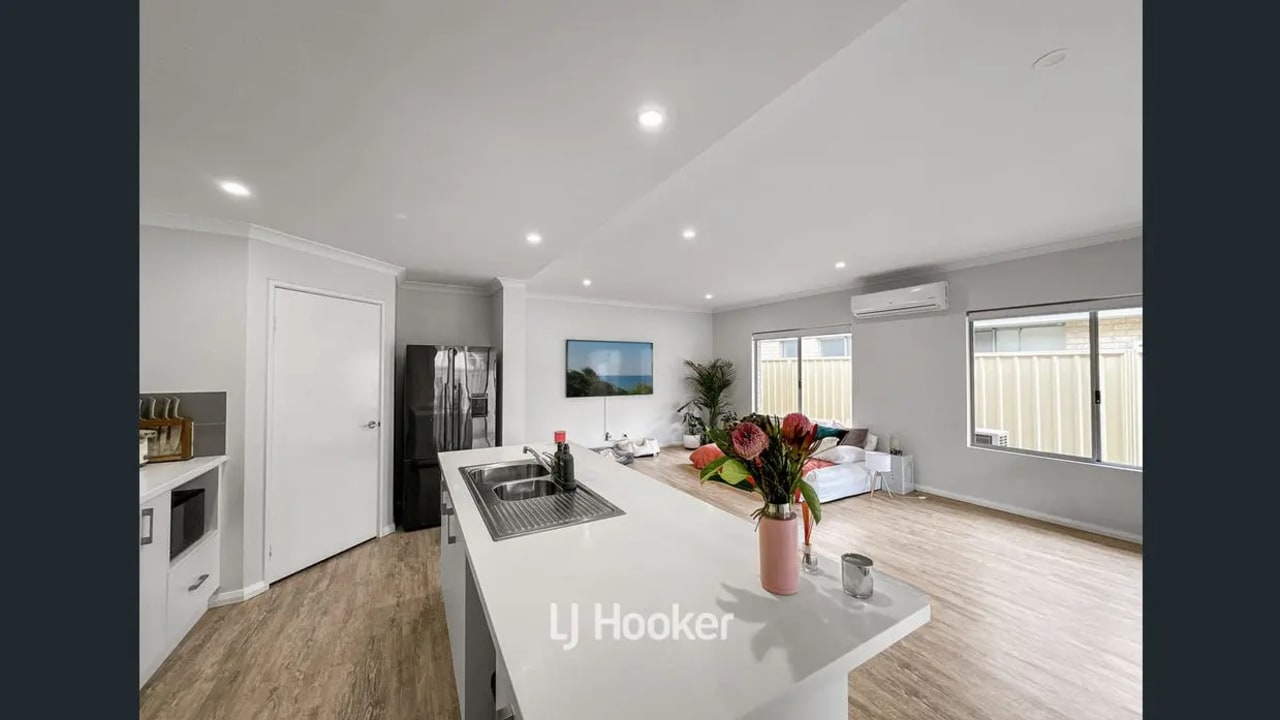 Unfurnished room in a share house