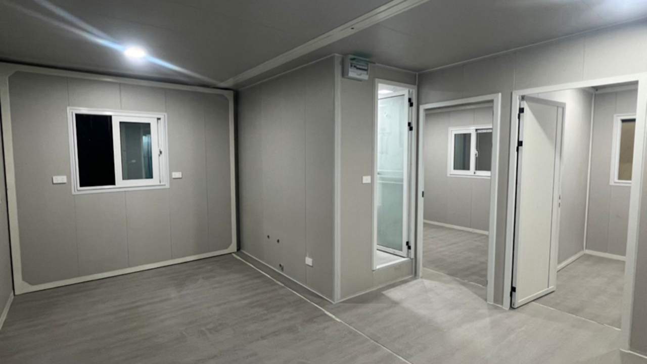 Whole property with 2 rooms for rent