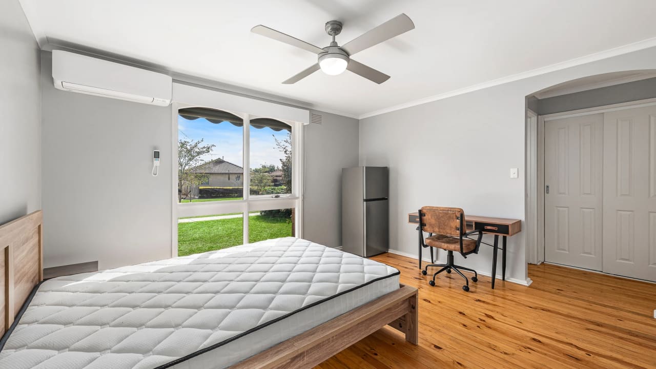 Furnished room in a share house