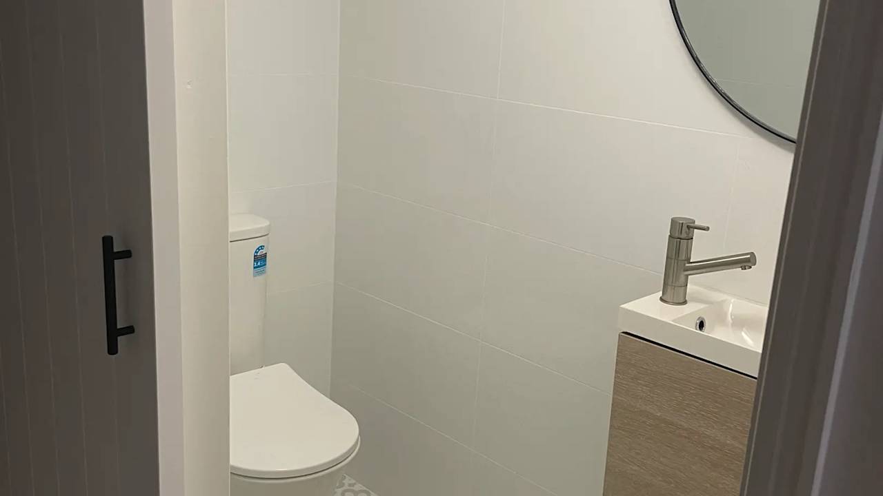 Furnished room with own bathroom