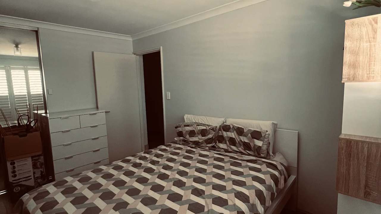 Furnished room in a share house