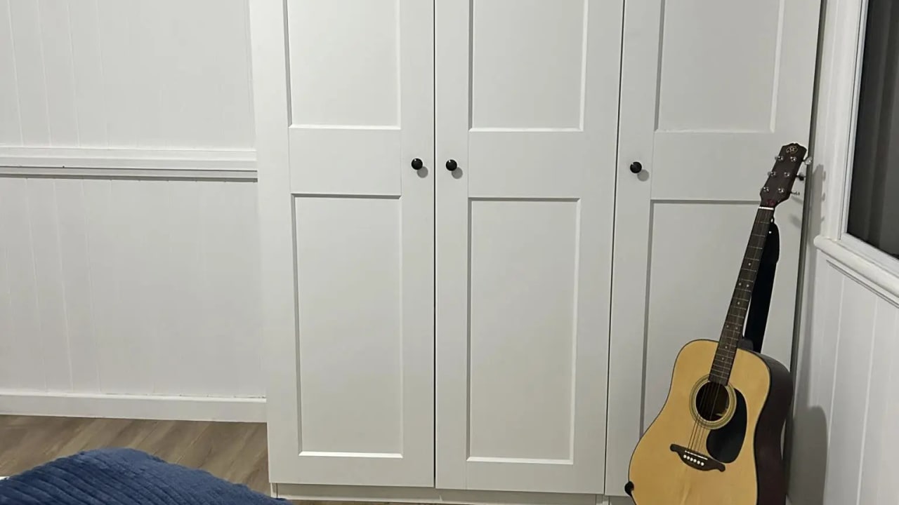 Room in a share house