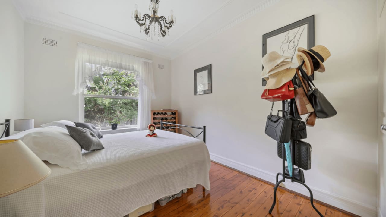 Unfurnished room in a flatshare