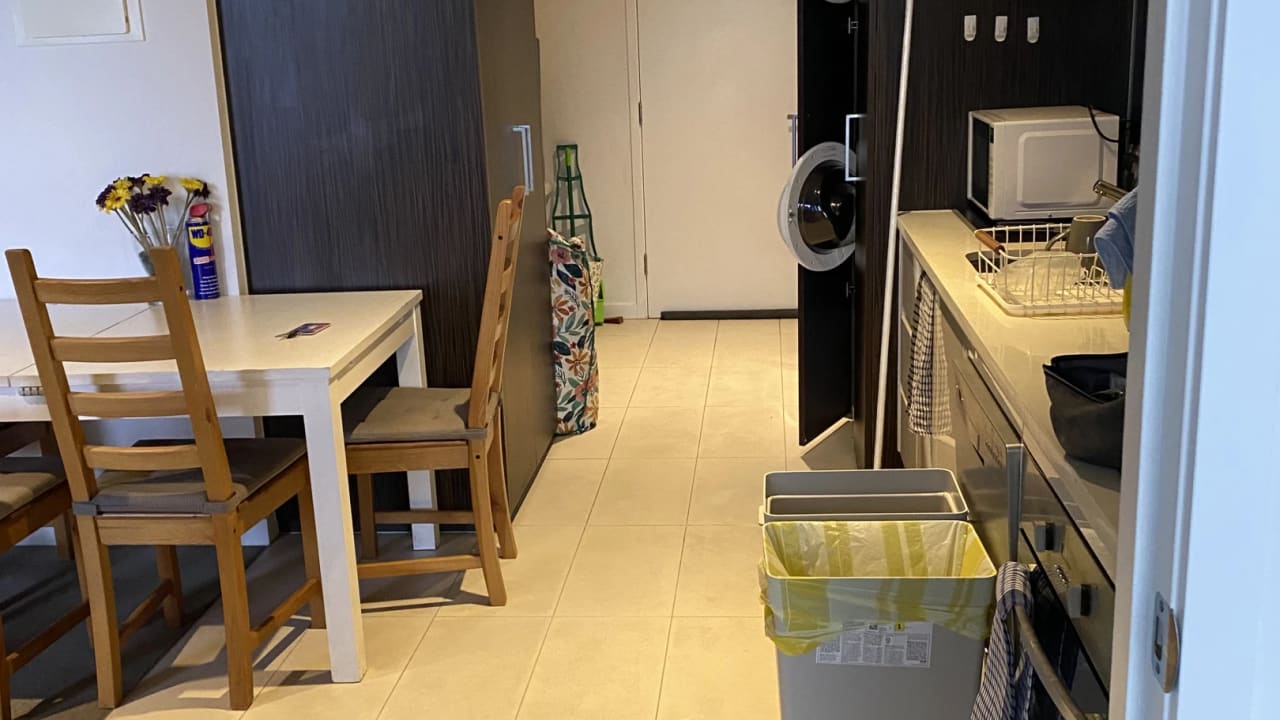Furnished room in a flatshare