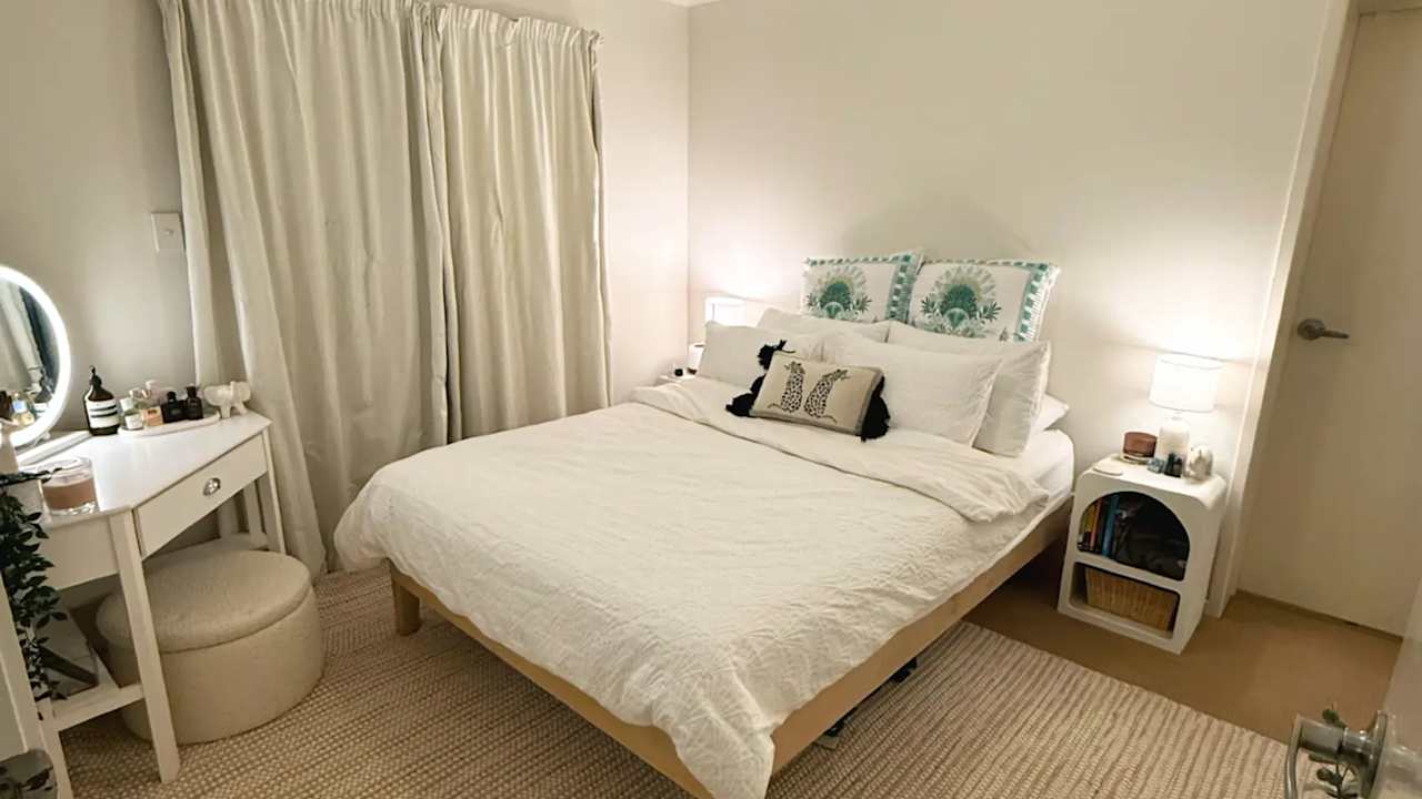 Unfurnished room with own bathroom
