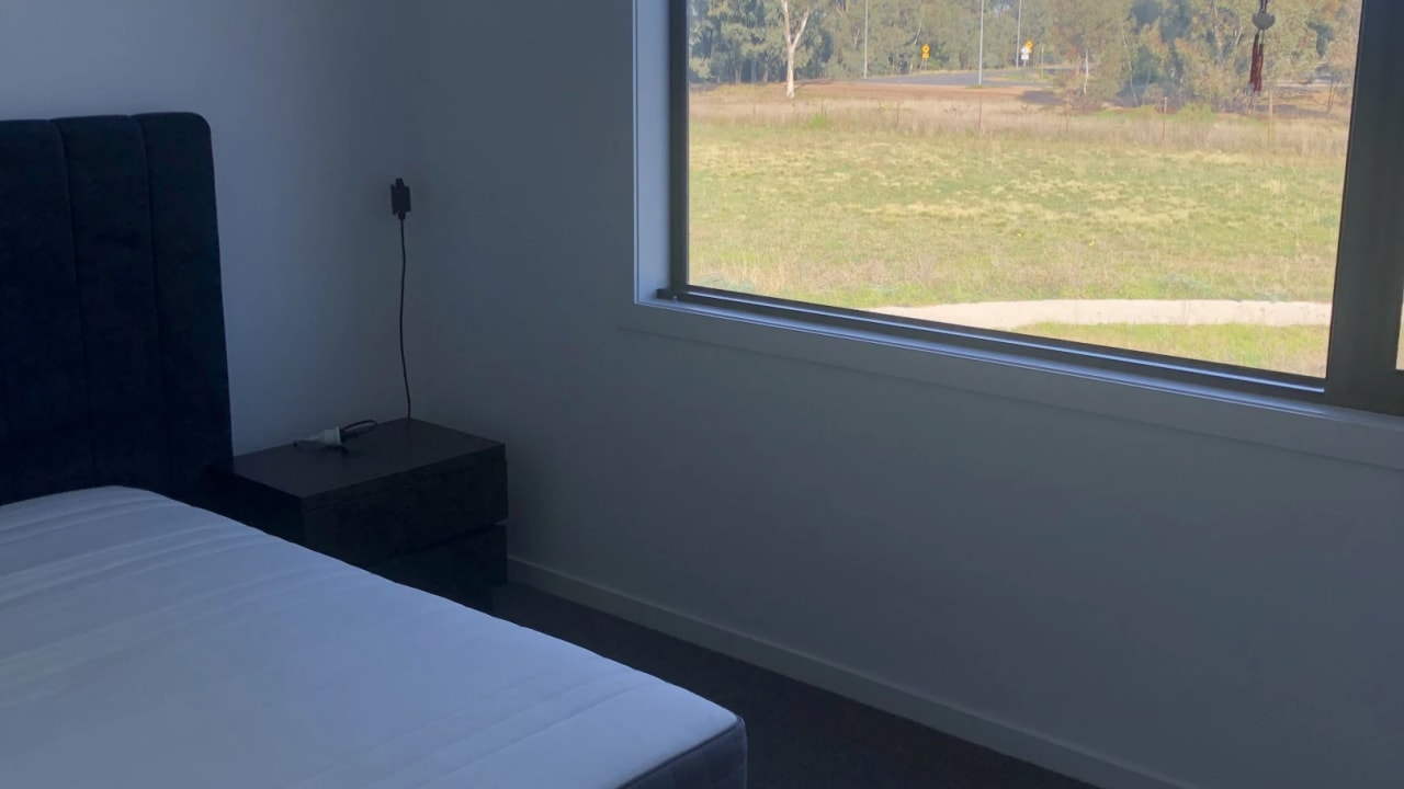 Room in a share house