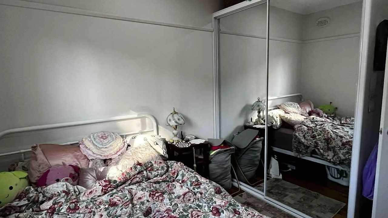 Unfurnished room in a share house
