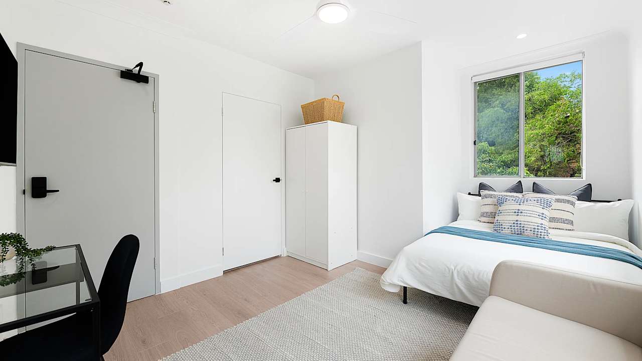 Room studio flat for rent