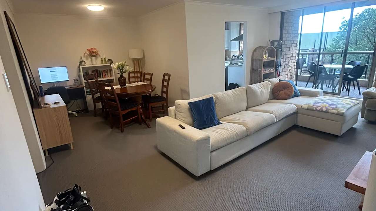 Furnished room in a flatshare
