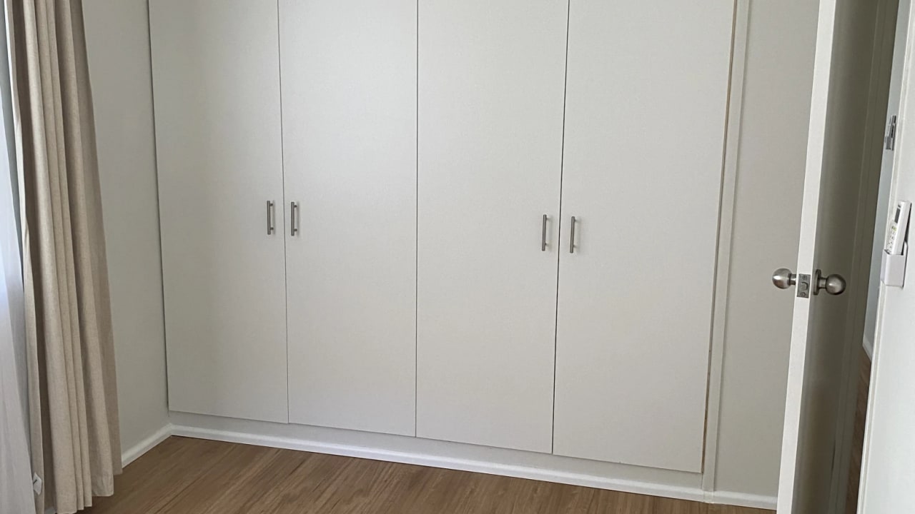 Unfurnished room in a flatshare