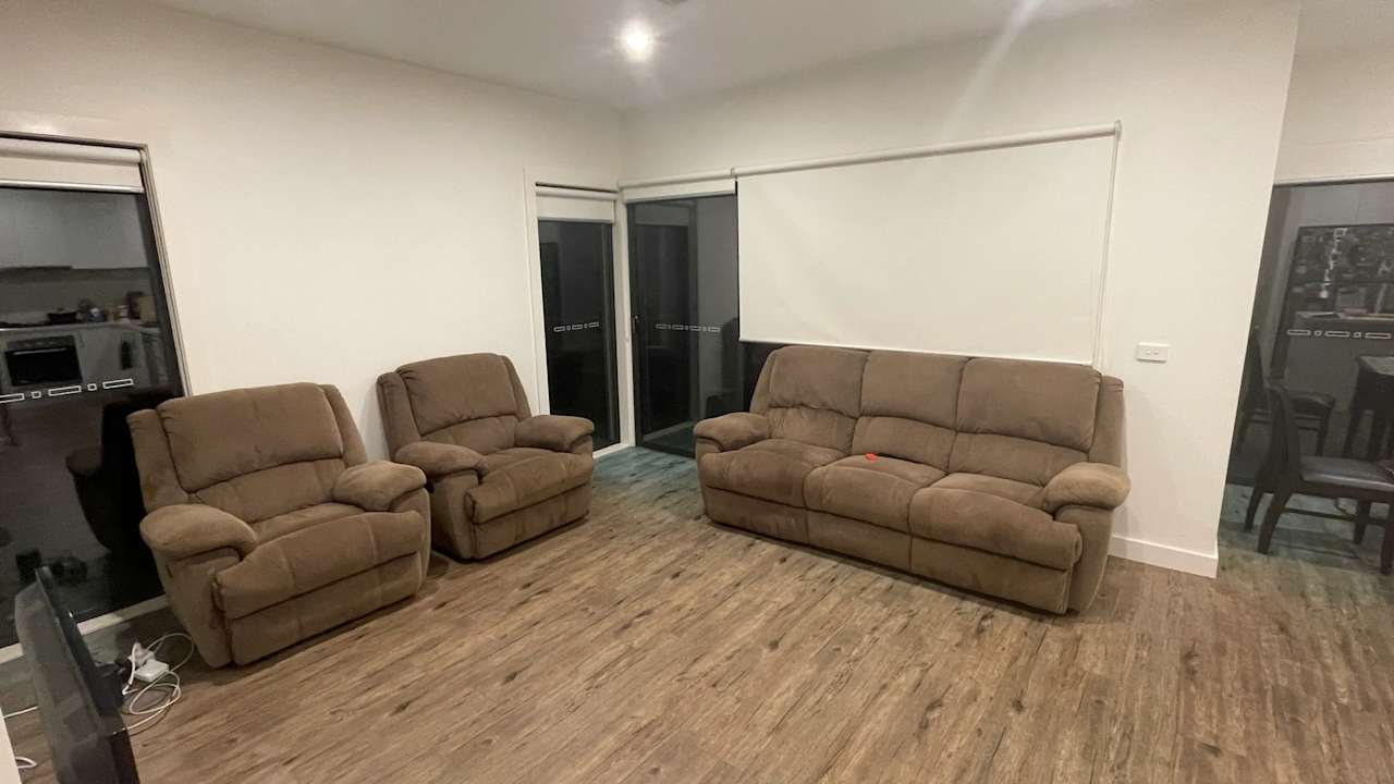 Room in a share house