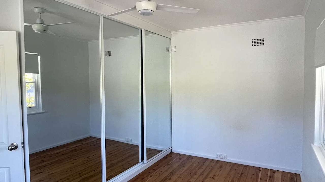 Unfurnished room in a share house