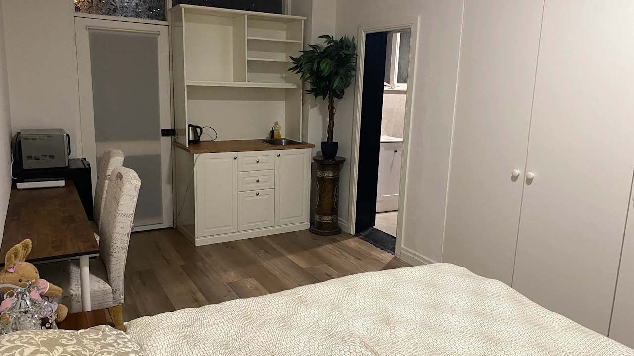 Furnished room studio flat for rent
