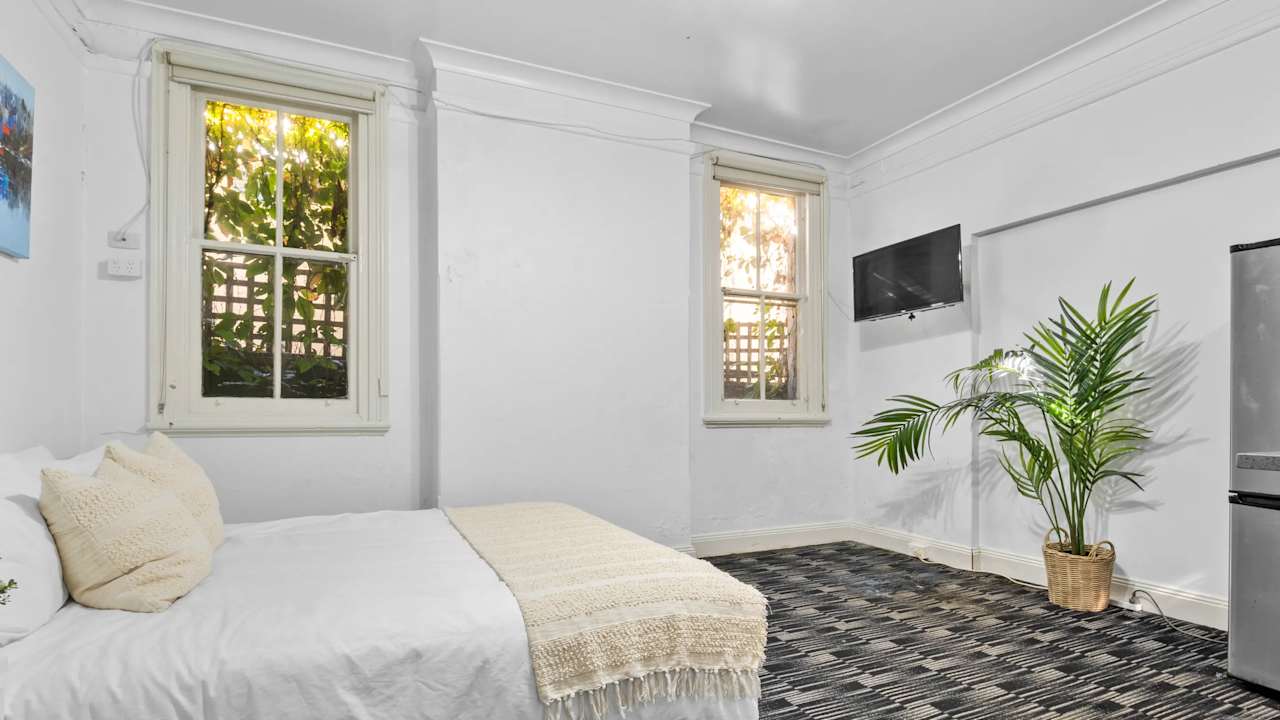 Furnished room studio flat for rent
