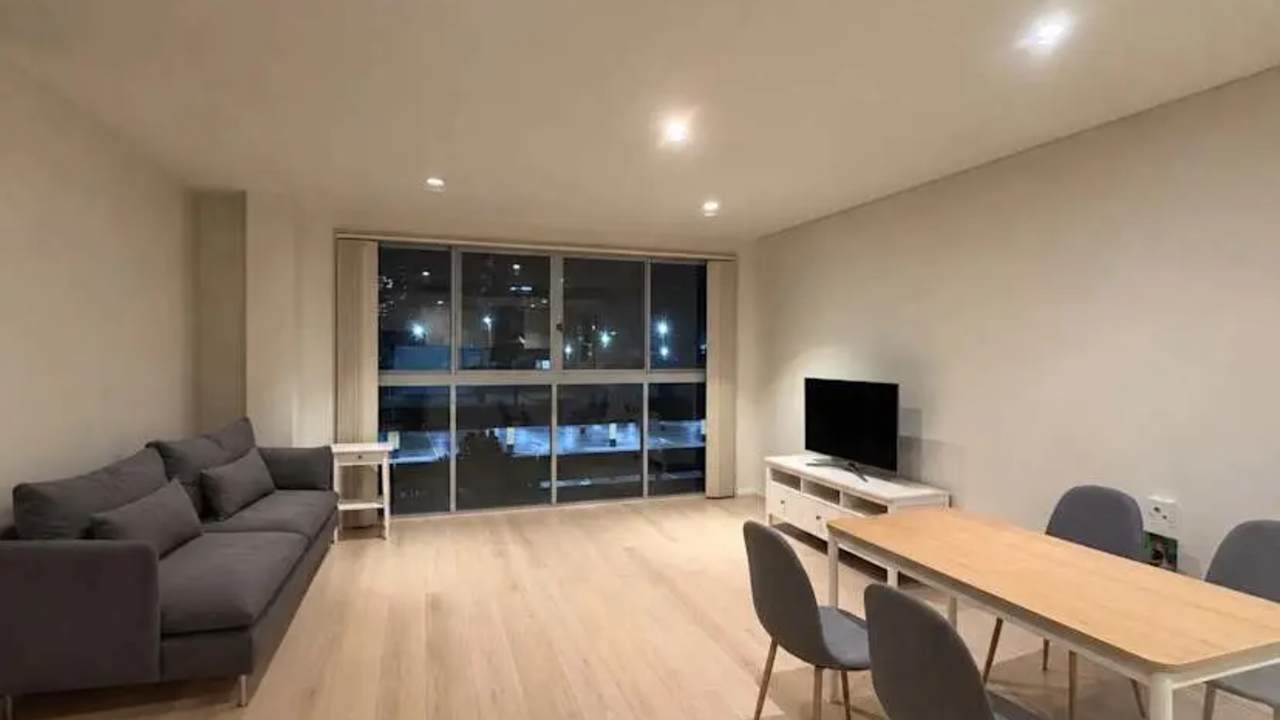 Furnished room with ensuite in a share house