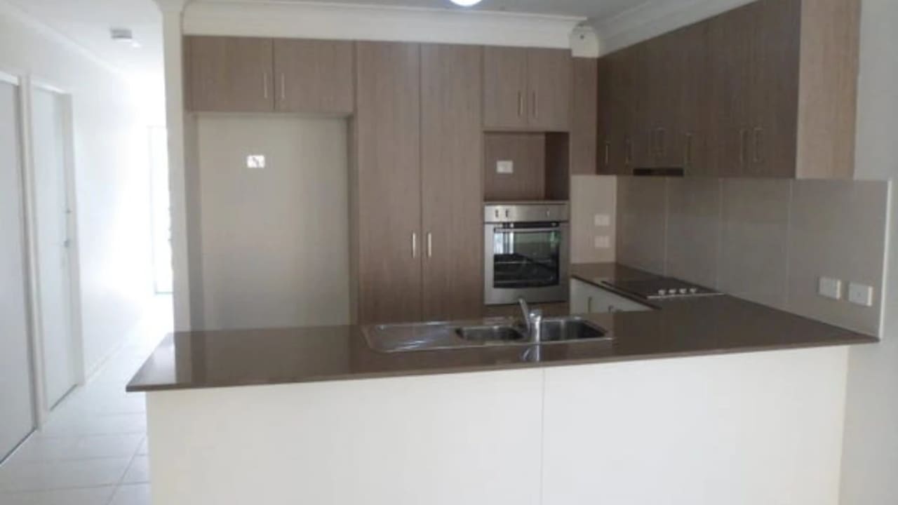 Unfurnished room in a share house