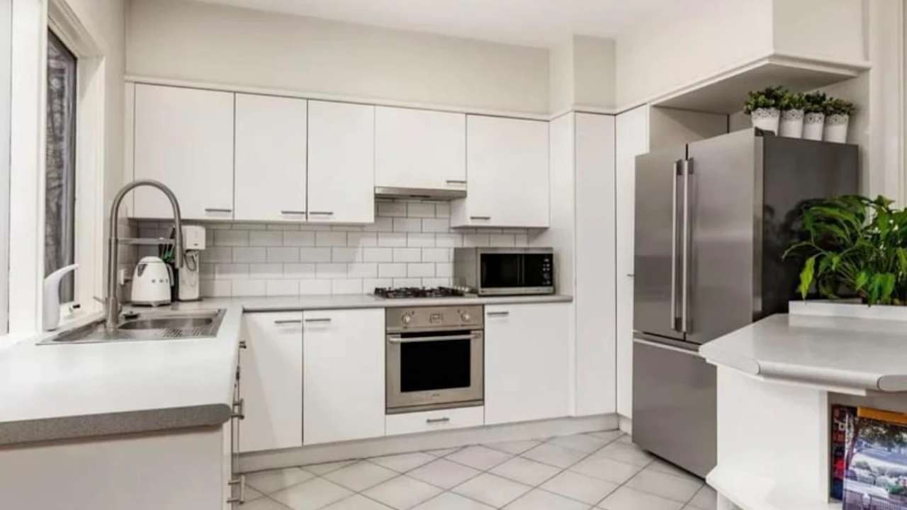 Unfurnished room in a share house