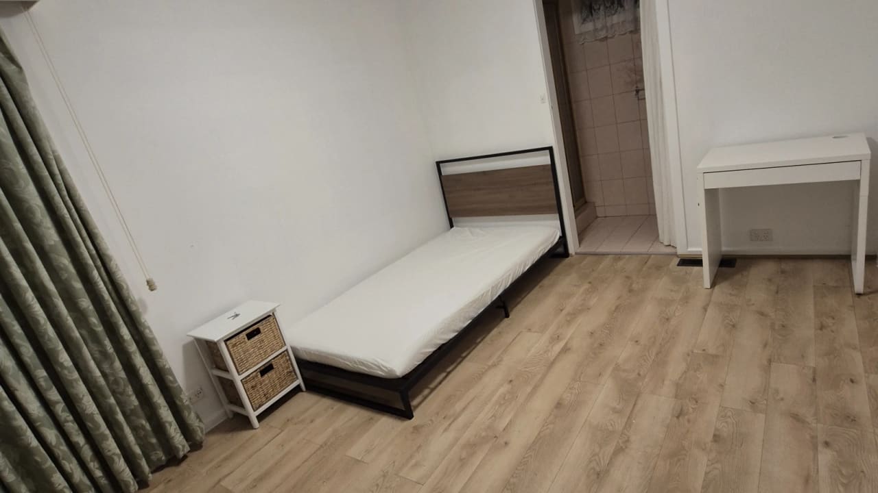 Furnished room with own bathroom