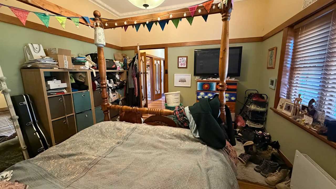 Unfurnished room in a share house