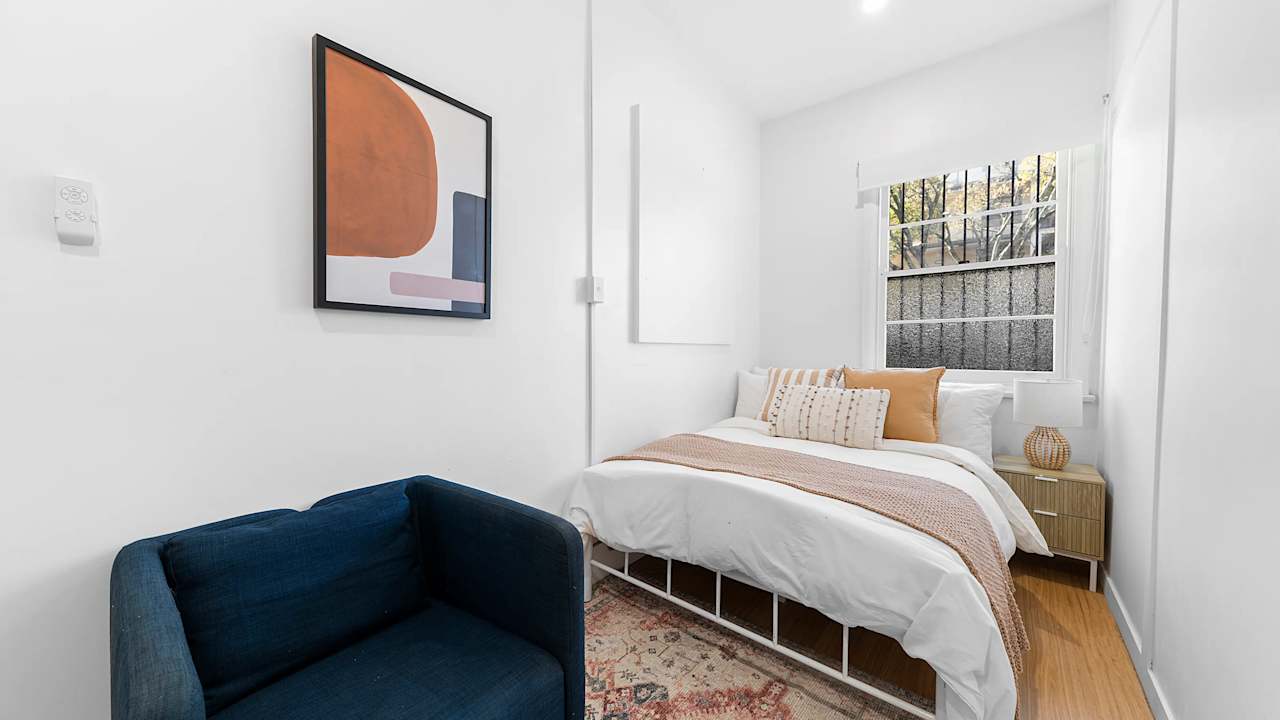 Room studio flat for rent