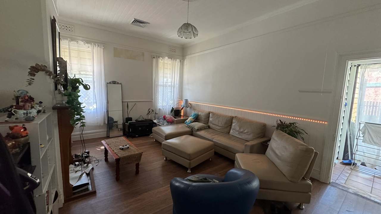 Unfurnished room in a share house