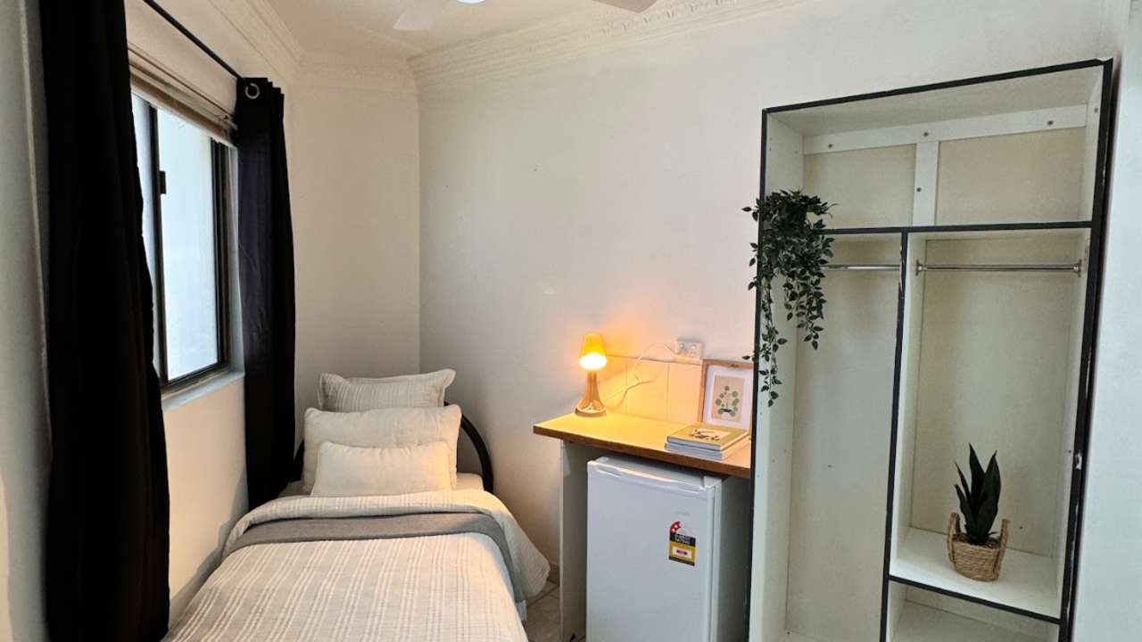 Furnished room studio flat for rent