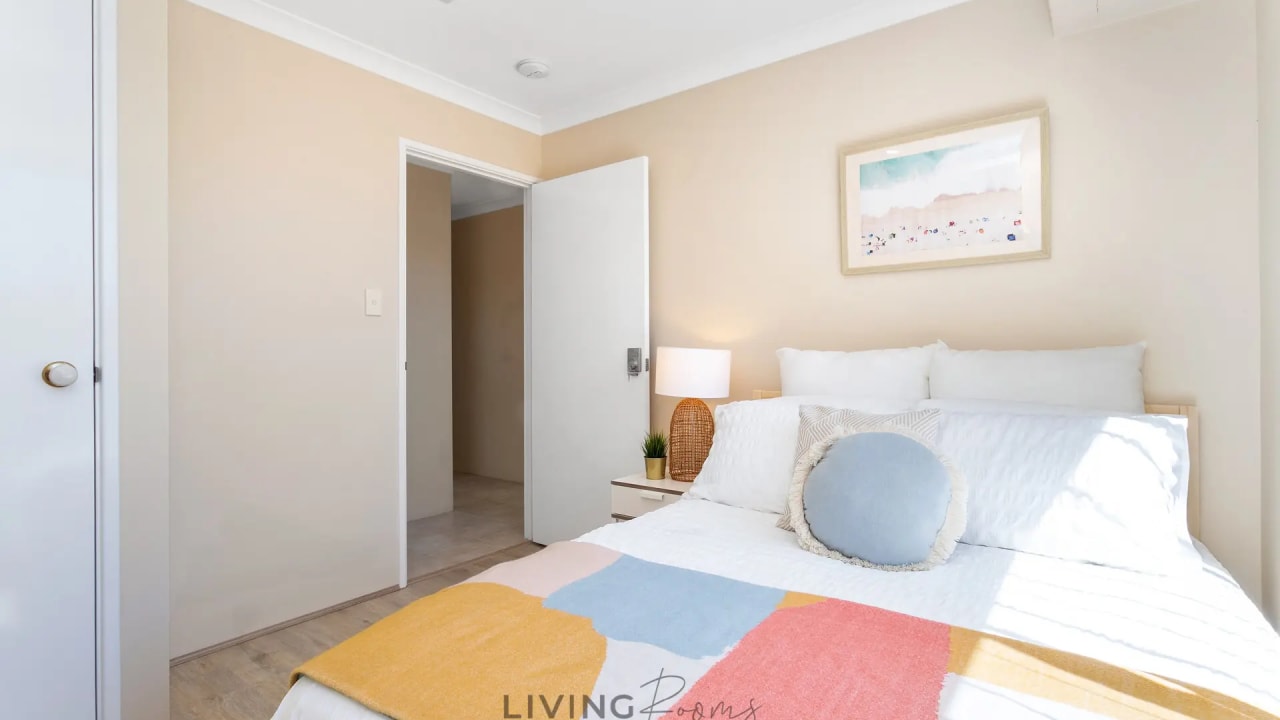 Furnished room in a share house