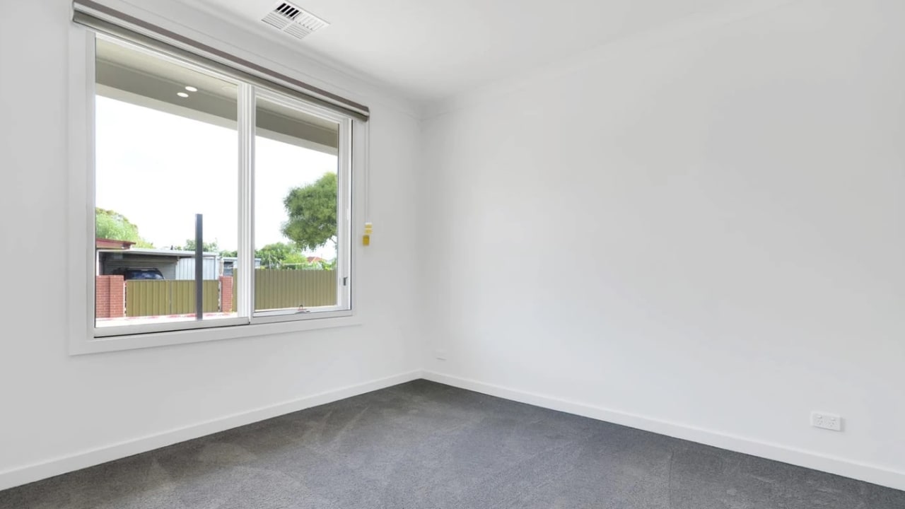 Unfurnished room with own bathroom