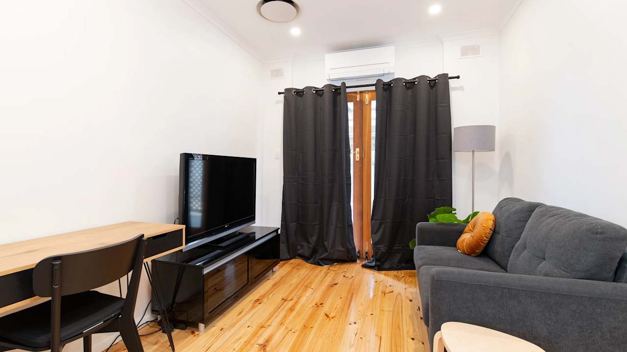 Furnished room studio flat for rent
