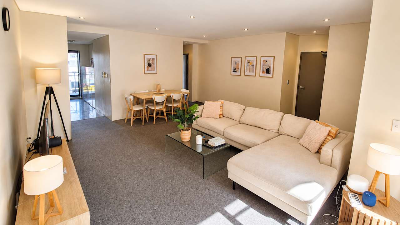 Furnished room with ensuite in a flatshare