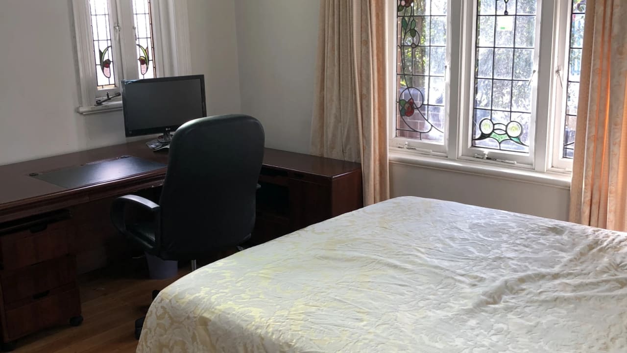Furnished room in a share house