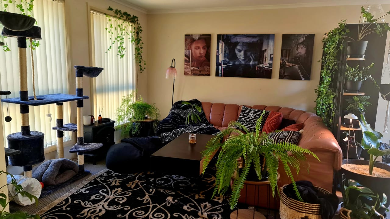 Furnished room in a share house