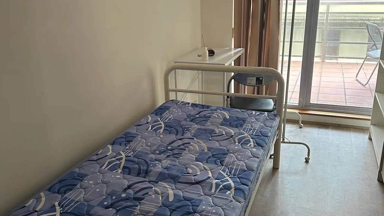 Furnished room in a flatshare